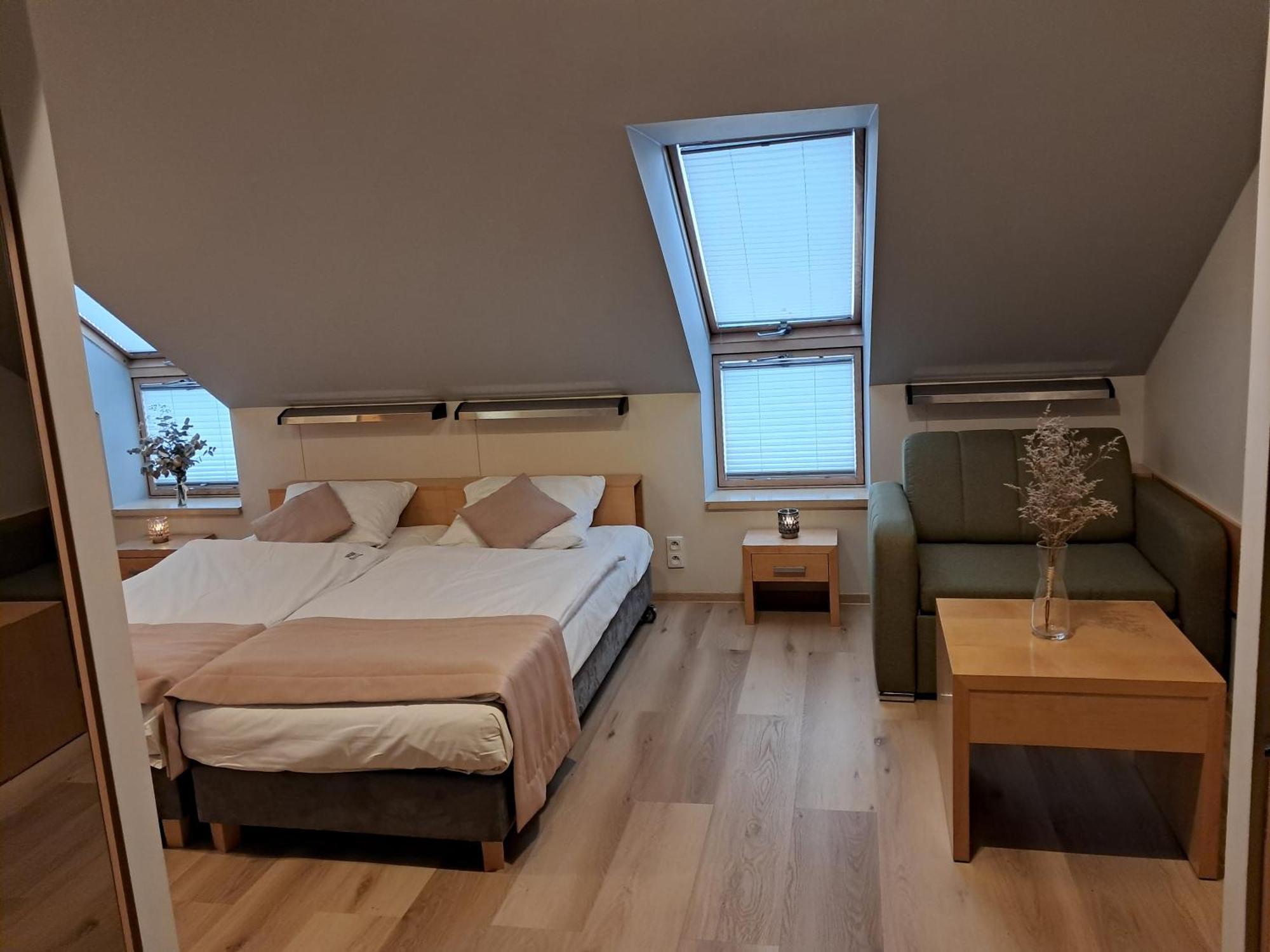 Hotel Kolna Krasków Eksteriør bilde