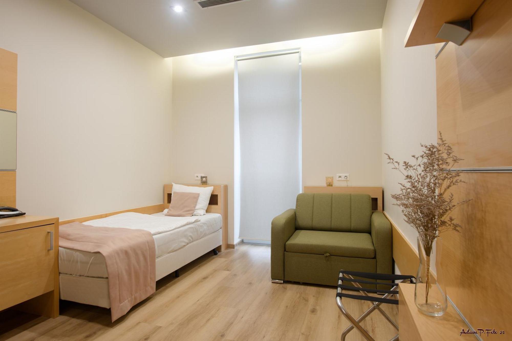 Hotel Kolna Krasków Eksteriør bilde